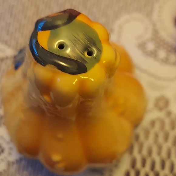 Vintage Gourd and Pumpkin Salt & Pepper Shakers - Picture 5 of 7